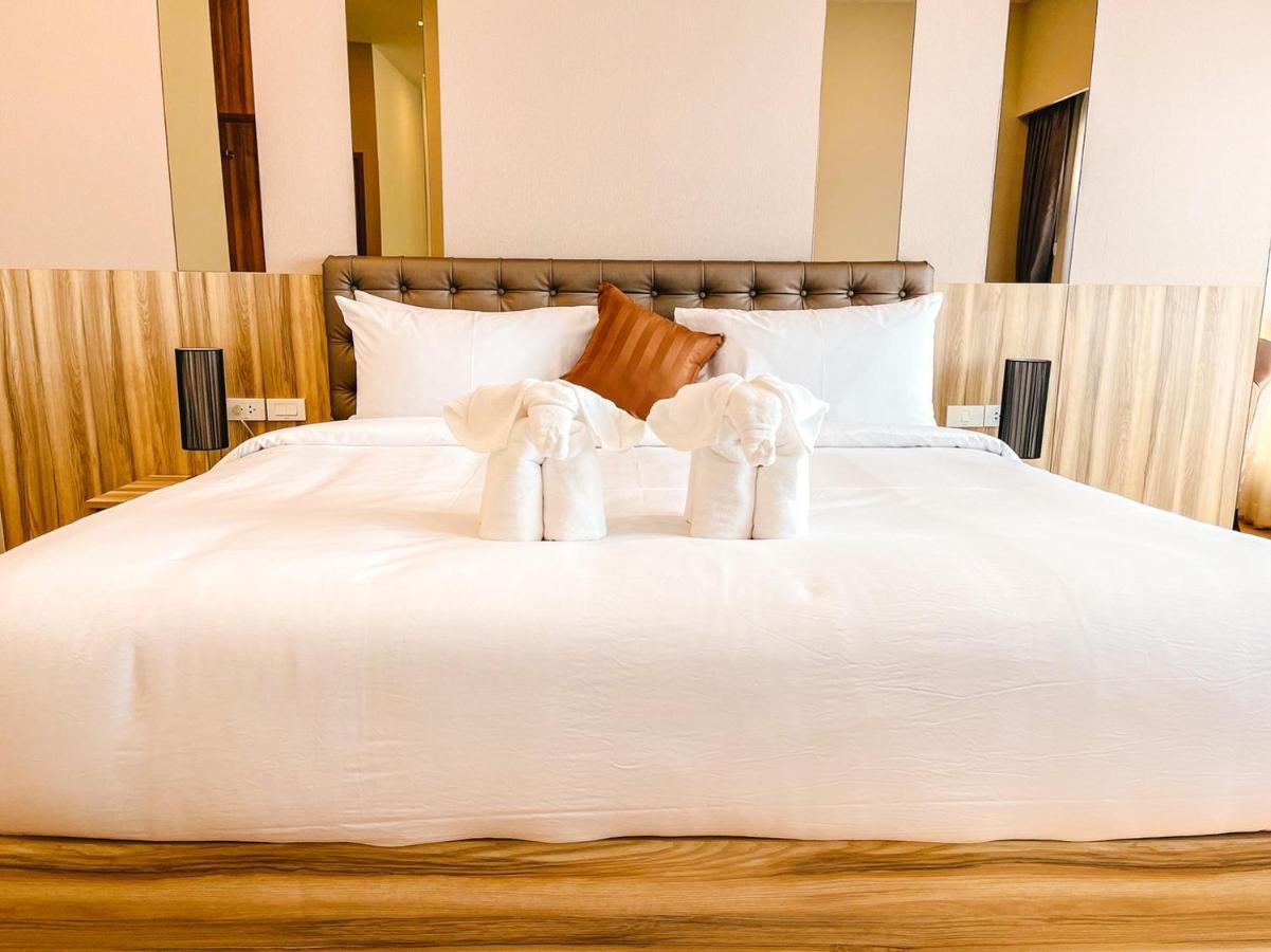 Sukruethai Hotel Chiang Mai - โรงแรมสุขฤทัย เชียงใหม่ Exteriör bild