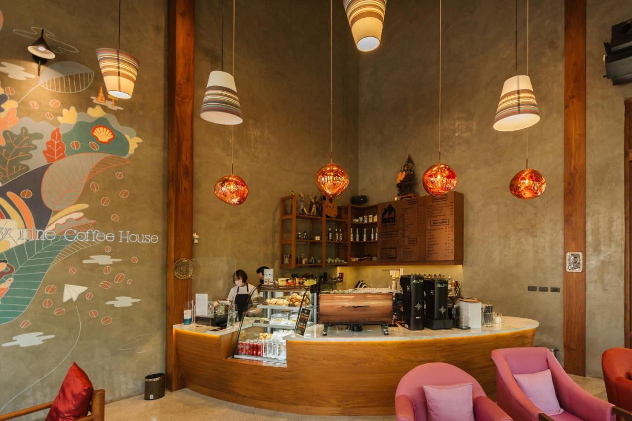 Sukruethai Hotel Chiang Mai - โรงแรมสุขฤทัย เชียงใหม่ Exteriör bild